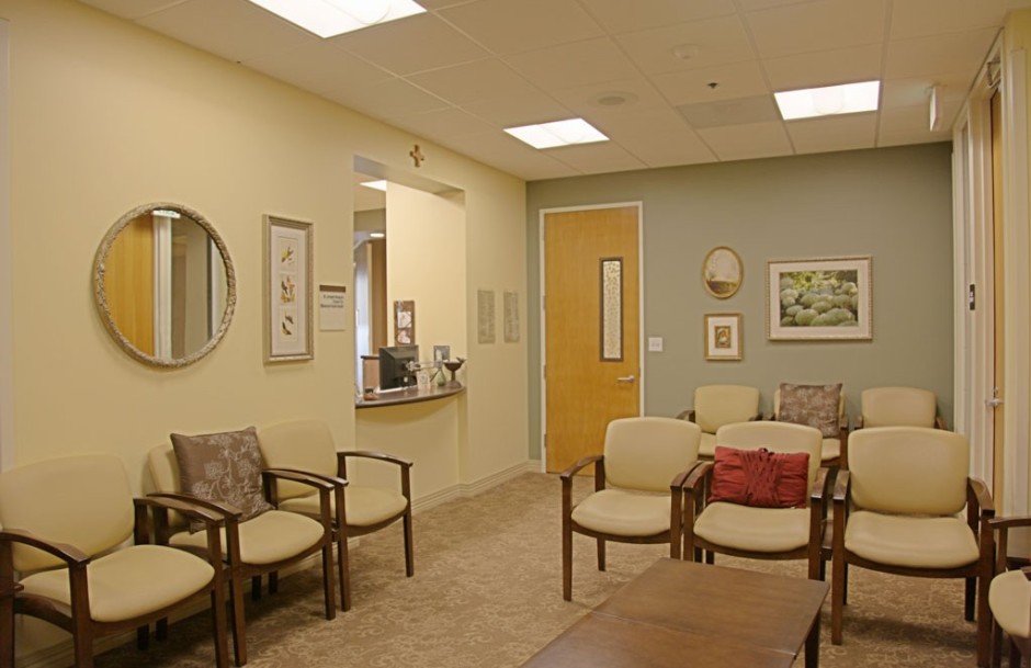 Maternal Fetal Testing Suite Waiting Room