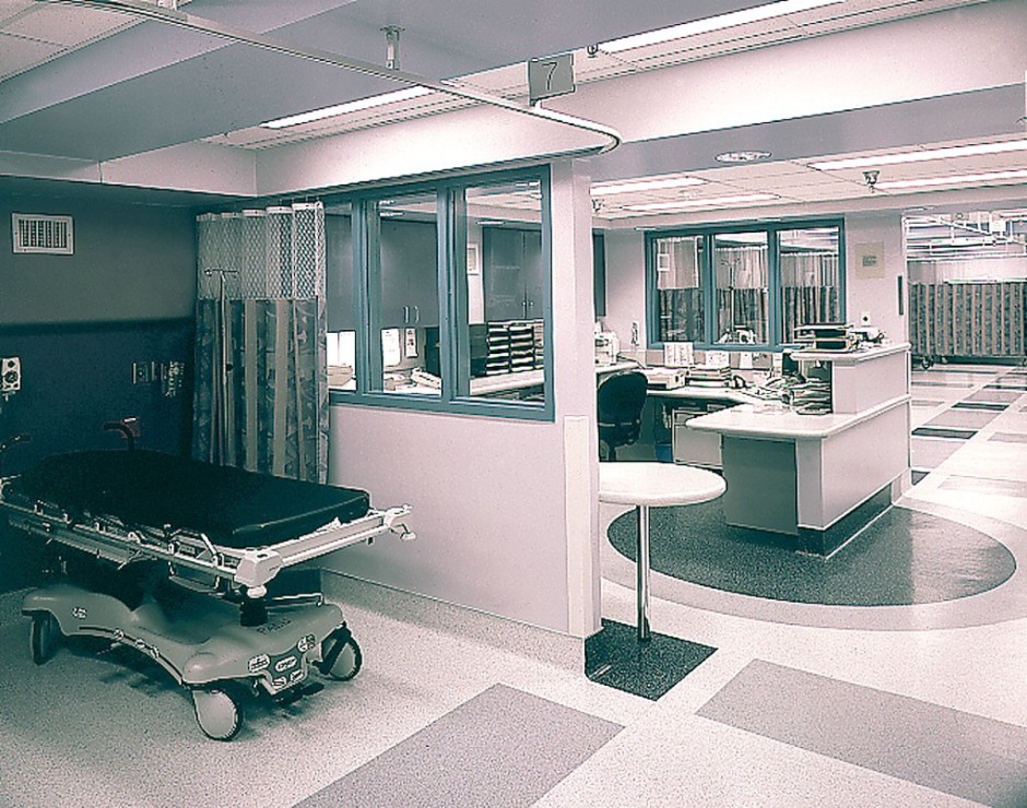 Surgery PACU Nurse Station